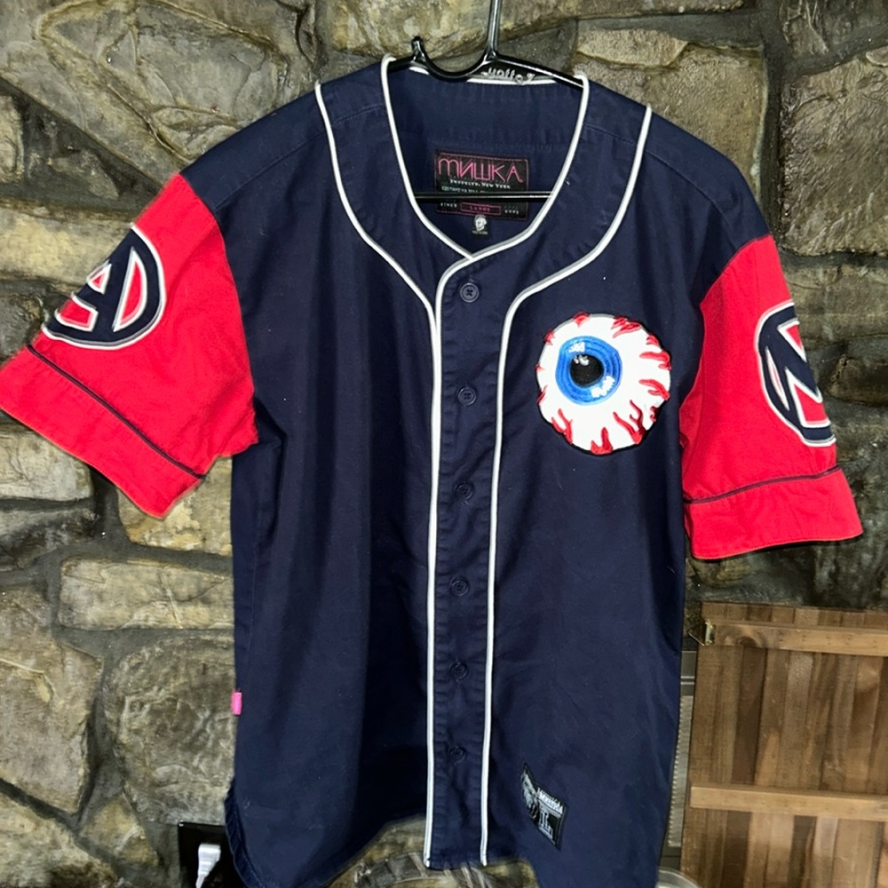 MNWKA  Brooklyn New York jersey size large. EUC.